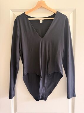 H&M Black Long Sleeve V-Neck Bodysuit